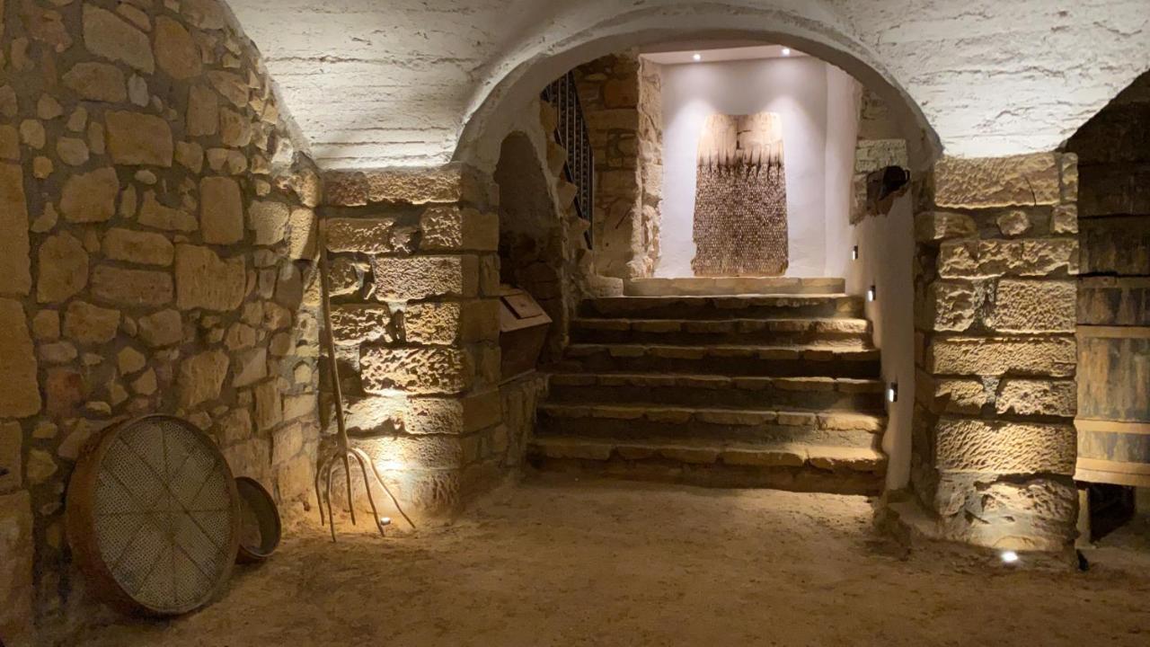 Отель Casa Llobera 1792 La Pobla de Cervoles Экстерьер фото