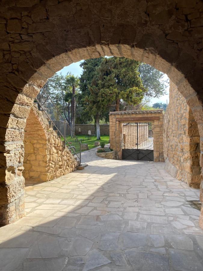Отель Casa Llobera 1792 La Pobla de Cervoles Экстерьер фото