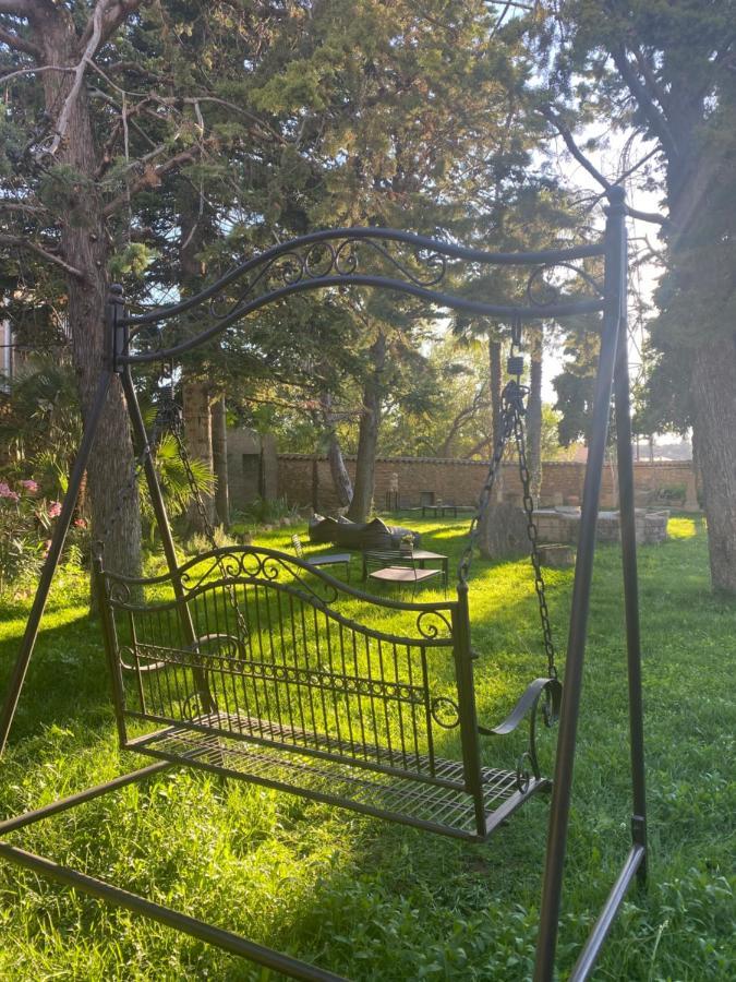 Отель Casa Llobera 1792 La Pobla de Cervoles Экстерьер фото